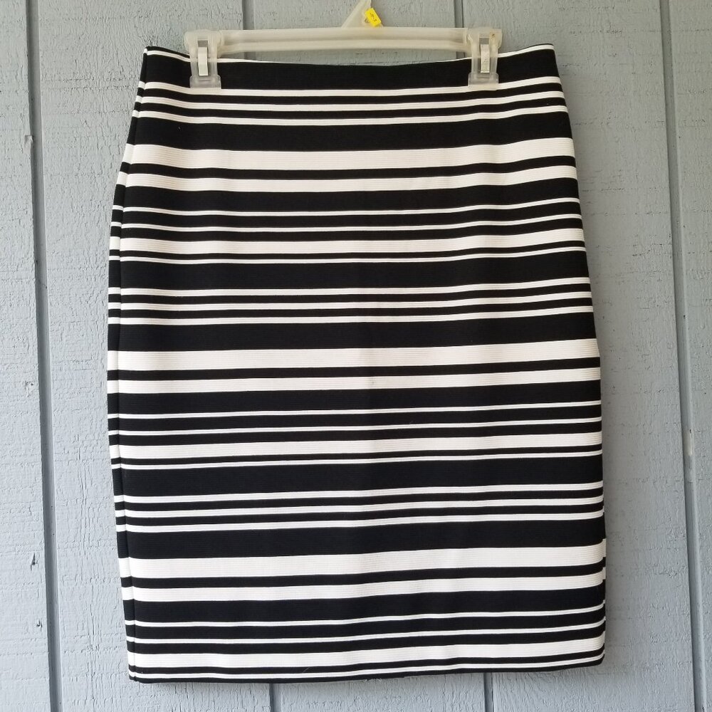 Ann Taylor Factory Skirt Womens 4 Black White Textured Striped Straight Pencil
